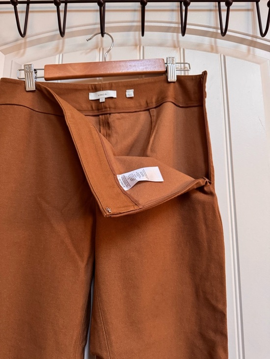 Vince Mid-Rise Kick Flare Cropped Pants in Toffee. Size 4 - Picture 5 of 7
